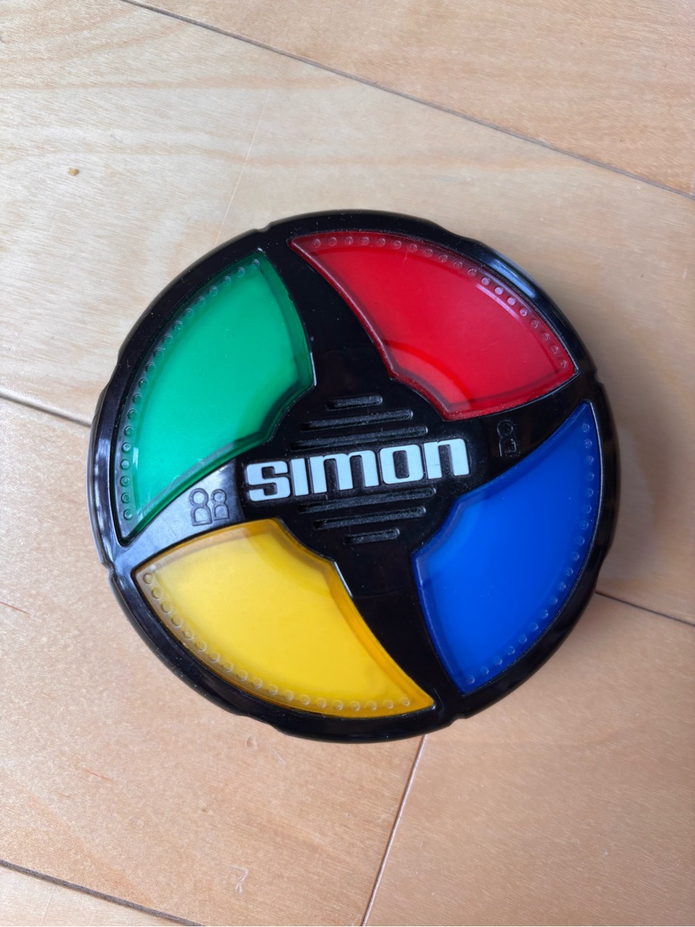 Simon Micro Series Electronic Memory Game - Red Green Blue Yellow
